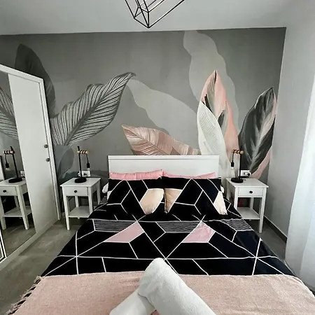 Апартаменти Lineros *