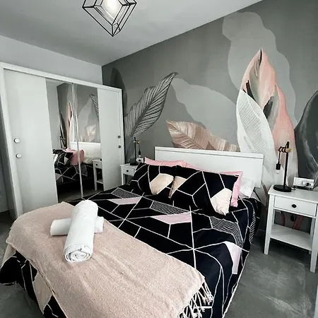 Апартаменти Lineros